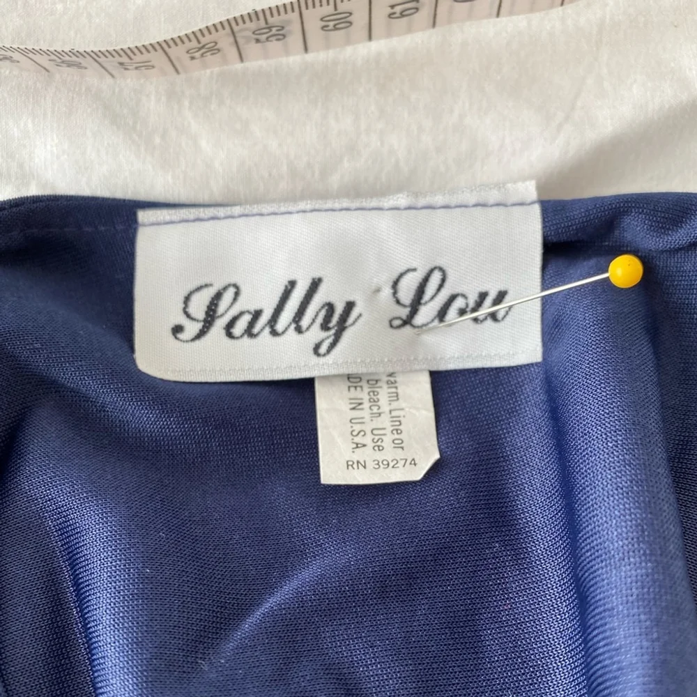 Vintage Sally Lou Colorblock Peplum Dress | Navy & Ivory Chiffon | 80s Midi | SM - Picture 9 of 11